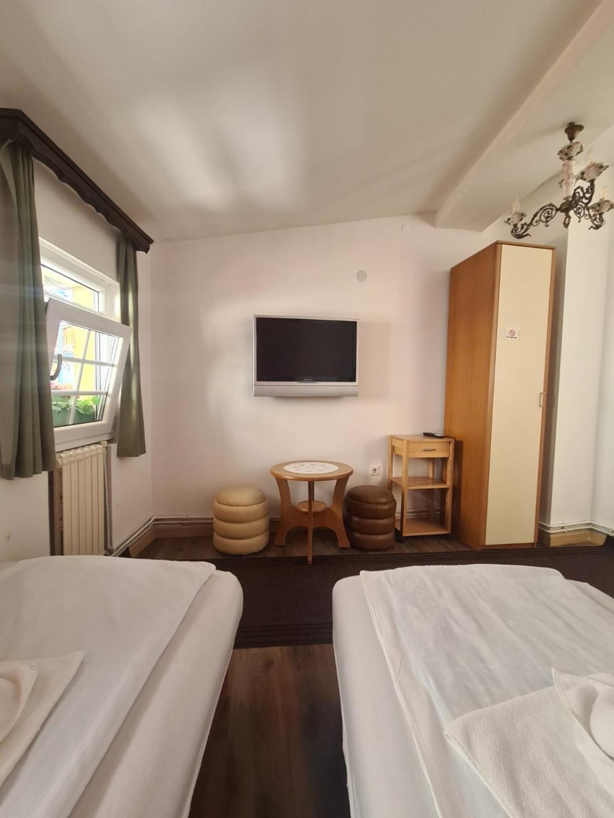 Guesthouse Nia Deluxe Sarajevo Exteriör bild