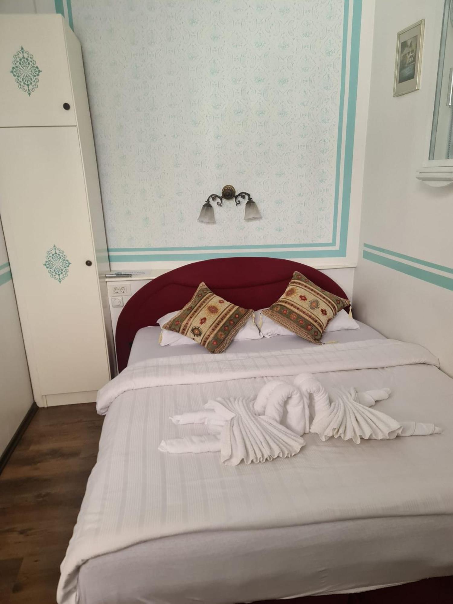 Guesthouse Nia Deluxe Sarajevo Exteriör bild