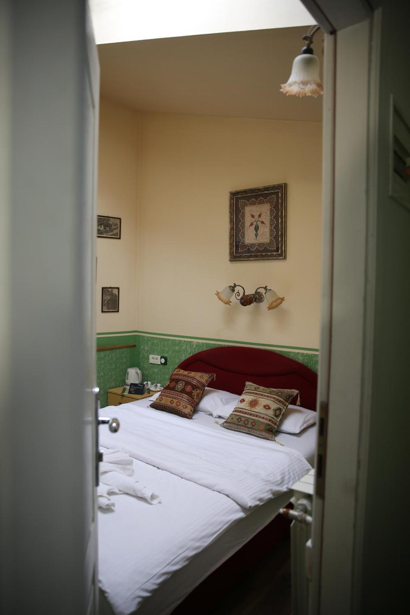 Guesthouse Nia Deluxe Sarajevo Exteriör bild