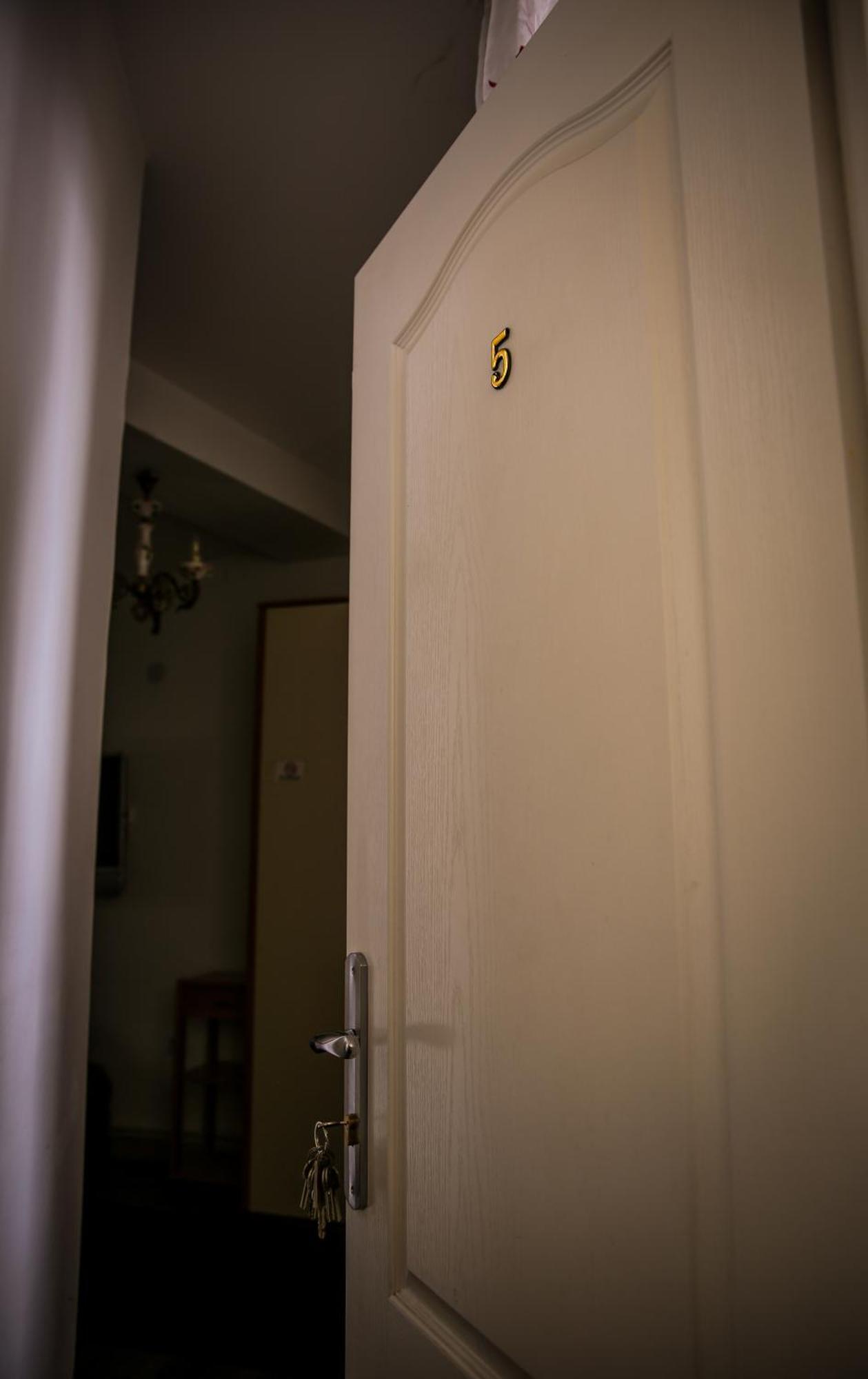 Guesthouse Nia Deluxe Sarajevo Exteriör bild