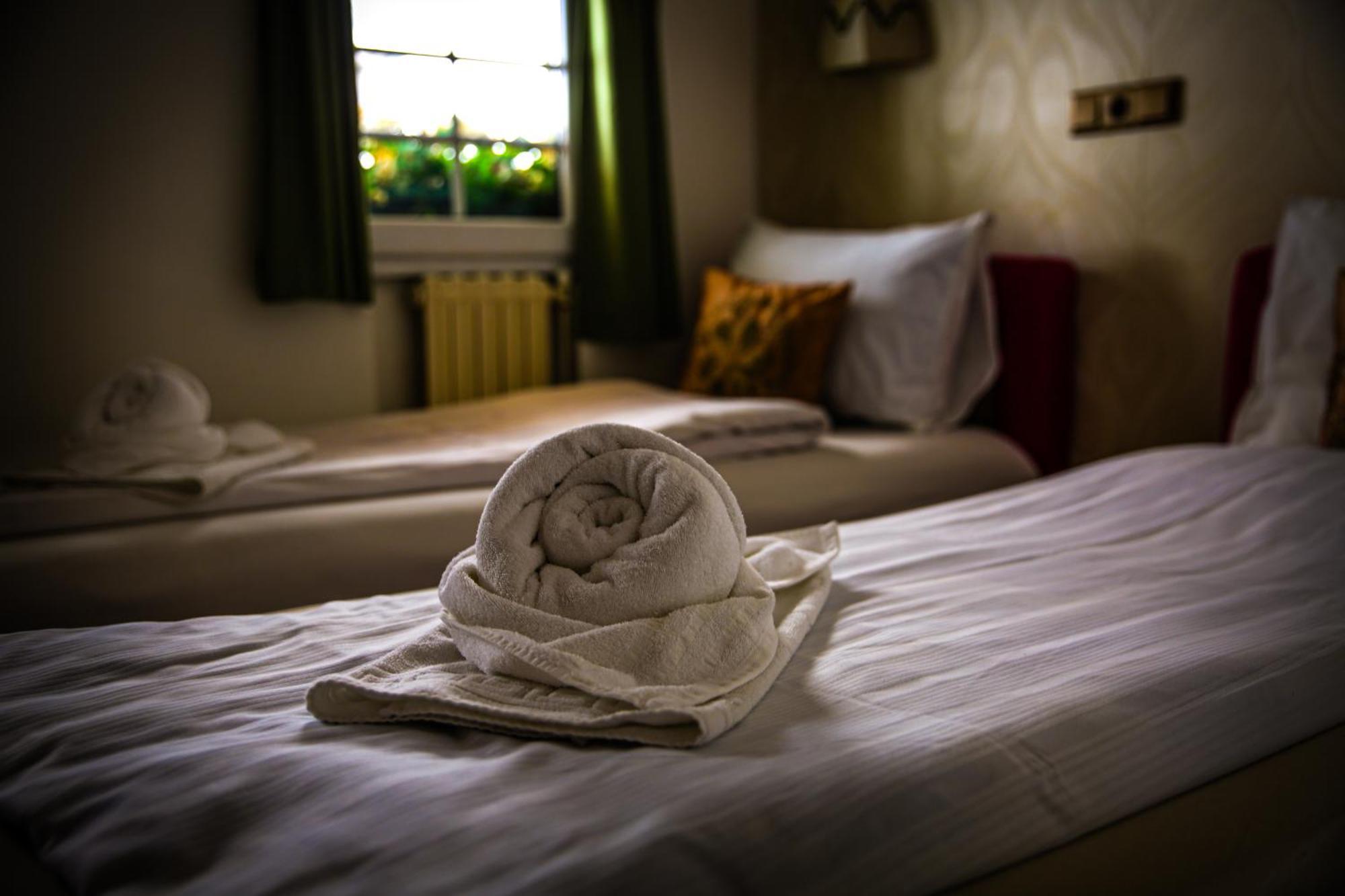 Guesthouse Nia Deluxe Sarajevo Exteriör bild