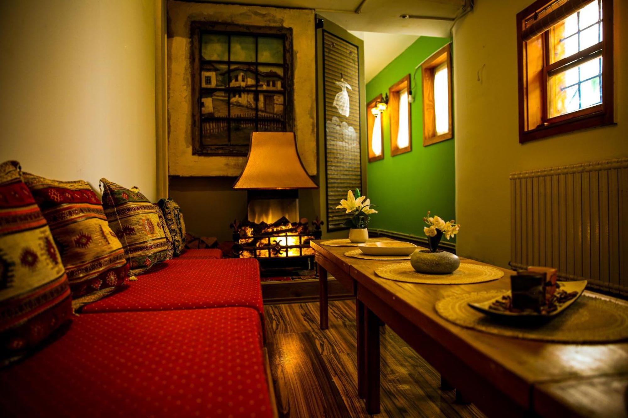 Guesthouse Nia Deluxe Sarajevo Exteriör bild